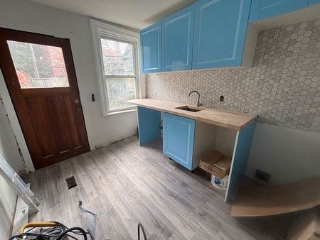 For Lease - 457 Queen Street, Toronto, Ontario - Photo 3