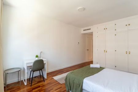 Calle de Sor Ángela de la Cruz, Madrid, Community of Madrid 28020 - Photo 4