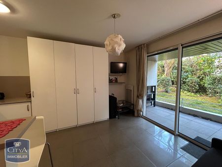 Location Appartement 1 pièce 24m² CANNES 06400 - Photo 2