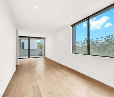 Brand new multi level living with flexible work from home space - Photo 4