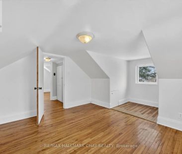 114 BURTON AVENUE - Photo 3