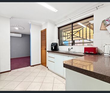 25 Blythwood Street, Dudley Park, WA 6210 - Photo 3