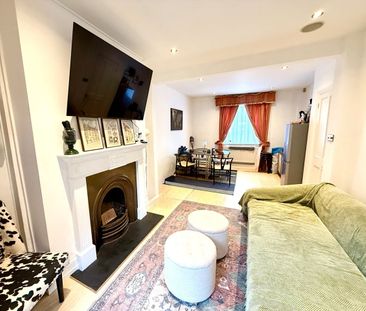 2 Bed Semi-Detached House, Highfield Road, NW11 - Photo 1