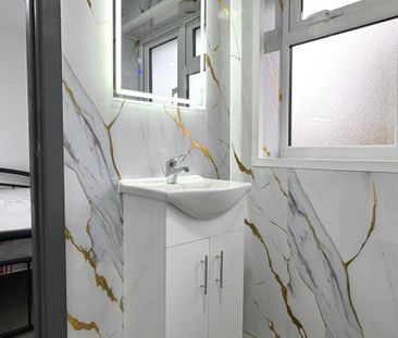 Studio to rent - Photo 6