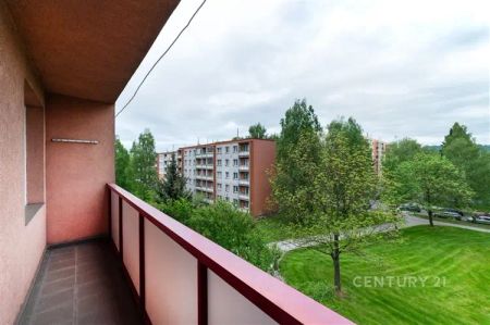 Podnájem rekonstruovaného bytu 1+kk s lodžií, ul. Slezská Třinec - Photo 3