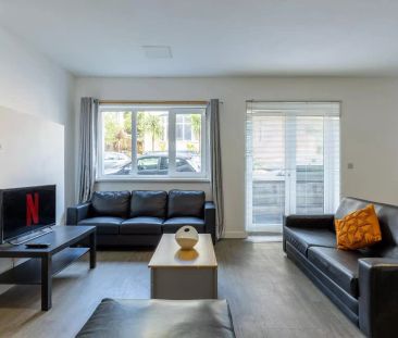 Terraced 1 Bed Apartment - Photo 3