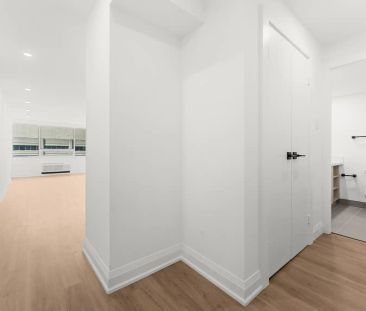 Charles West — Studio Suite - Photo 6