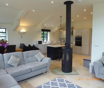 5 bedroom barn conversion to rent - Photo 3