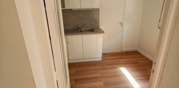 Location Appartement 1 pièce 30m² RODEZ 12000 - Photo 2