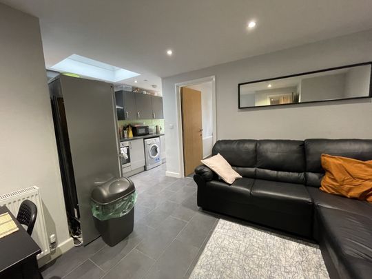 Cathays Terrace, Cathays - Photo 1