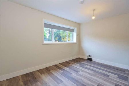 Westfield Road, Woking, Surrey, GU22 - Photo 2