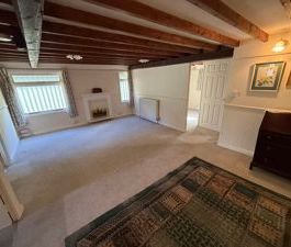 Monthly Rental Of £775 exclusive of electric and oil; inclusive of ... - Photo 1