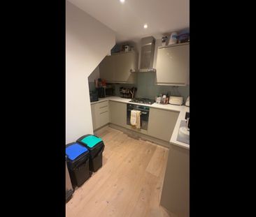 Room in a Shared House, Netley Road, IG2 - Photo 5