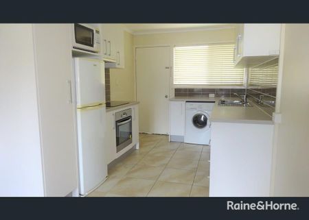Fully Airconditioned 2 Bedroom Unit - Photo 4