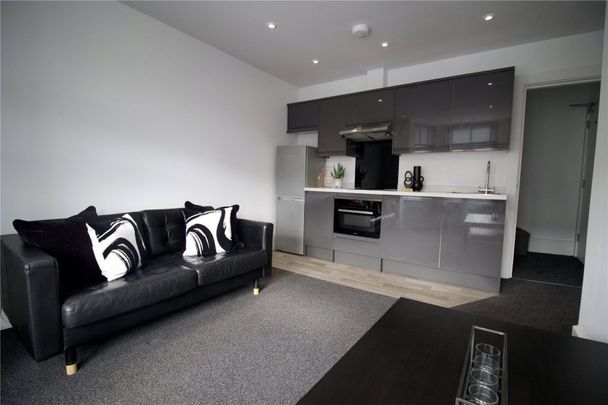 1 Bedroom Flat / Apartment - Bernard Street, Southampton - Photo 1