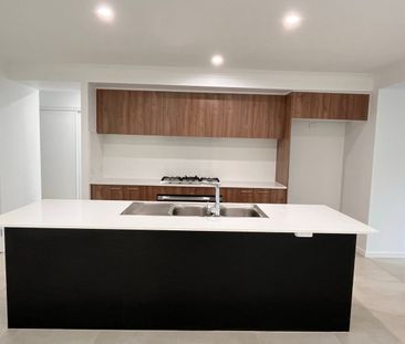 COMFORTABLE Like New Home - Photo 6