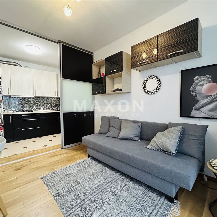 Nowa Cena - Mieszkanie przy Placu Szembeka - Photo 1