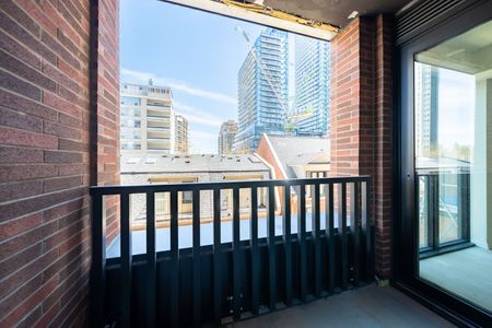 For Lease - 109 Erskine Avenue Unit# 407, Toronto, Ontario - Photo 5