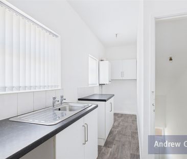 2 bed flat to rent in Whitehead Street, South Shields, NE33 - Photo 4