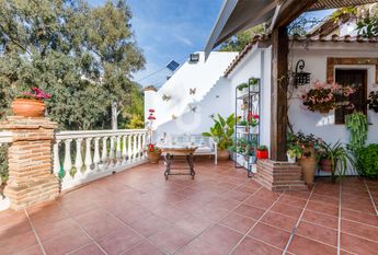 Chalet Independiente en alquiler en Benajarafe – Málaga | Gilmar