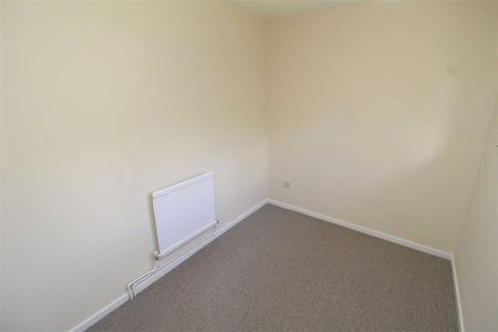 2 bedroom bungalow to rent Kensington Drive, Great Holm, Milton Keynes, MK8 - Photo 2