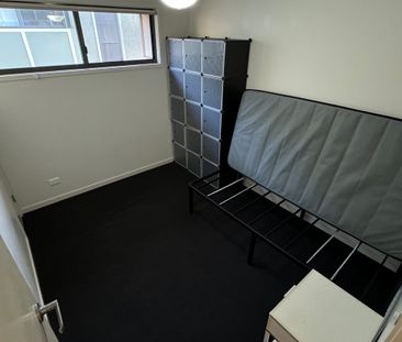 Carseldine - Photo 4