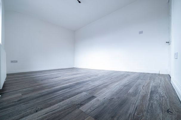 Room in a Shared House, Shroffold Road, BR1 - Photo 1