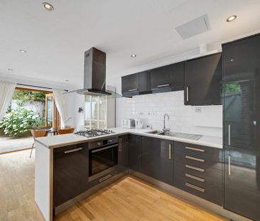 2 bedroom flat to rent - Photo 6