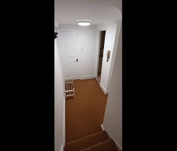 2 Bed Flat, Glebe Road, N8 - Photo 3