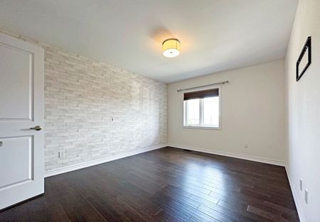 For Lease - 2299 Natasha Circle, Oakville, Ontario - Photo 2