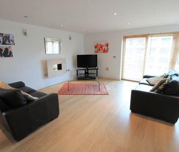 2 bed flat to rent in Boscombe Spa Road, Bournemouth, BH5 - Photo 4