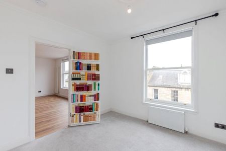 3 bedroom apartment to rent - Photo 3