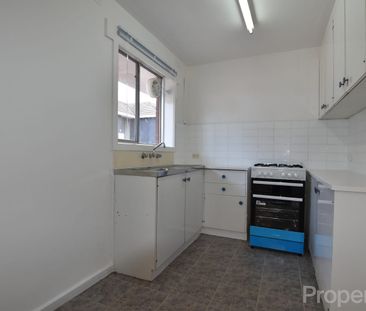 Spacious One Bedroom Apartments With Carpark - Photo 4