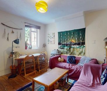 4 bedroom terraced house to rent - Photo 1