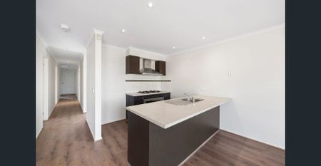 Well-Maintained 3 Bedroom Property - Photo 2