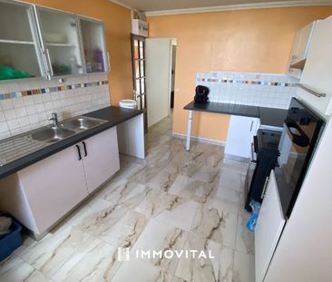 Location Appartement 6 pièces 104m² LES ABYMES 97139 - Photo 5