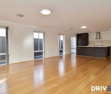 Modern Family Home in the Heart of Paradiso Estate - Photo 3