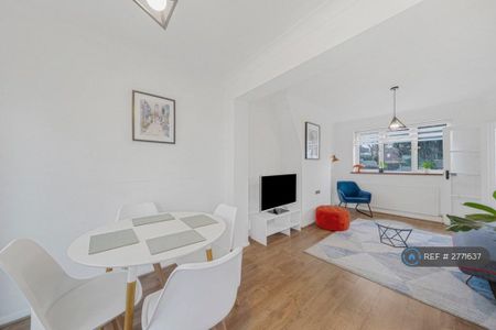 2 bedroom semi-detached house to rent - Photo 3