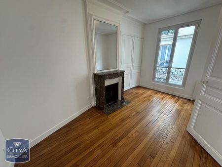 Location Appartement 2 pièces 34m² PARIS 11ème - Photo 2