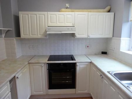 3 bedroom terraced house to rent - Photo 4
