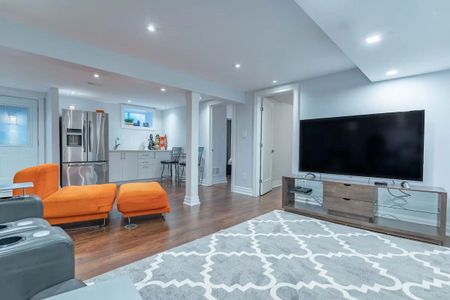 For Lease - 730 Drury Lane, Burlington, Ontario - Photo 3