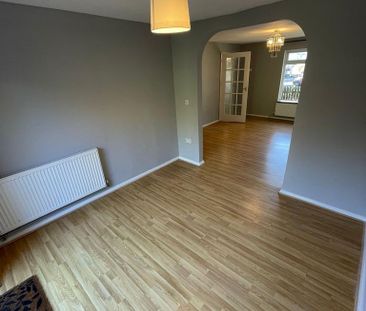 3 bedroom terraced house to rent - Photo 2