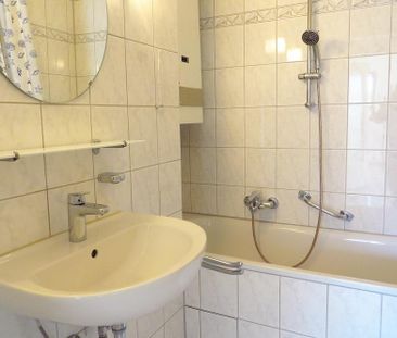 Helles WG-Zimmer mit Balkon in 3er WG - S-Vaihingen - Uni Nähe! - Foto 2