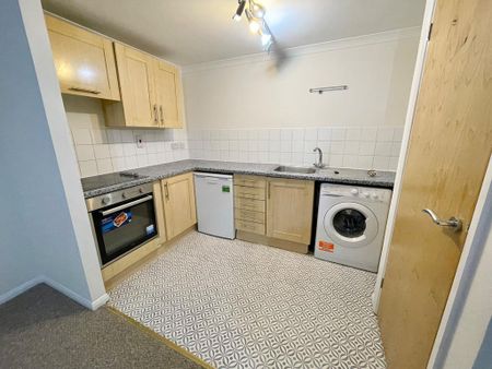 1 bedroom flat to rent - Photo 4