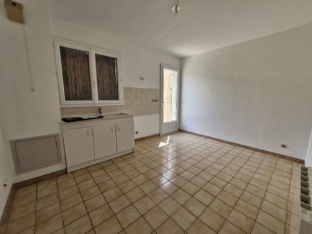 Location Appartement 4 pièces 80m² CHANAS 38150 - Photo 2
