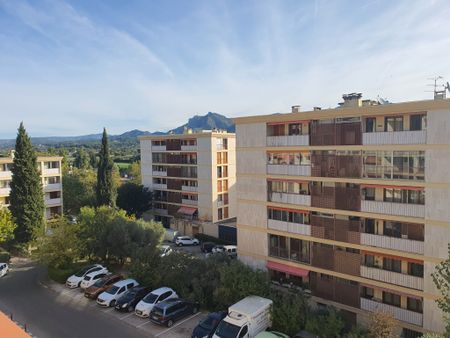 Location Appartement 3 pièces 73m² AUBAGNE 13400 - Photo 5