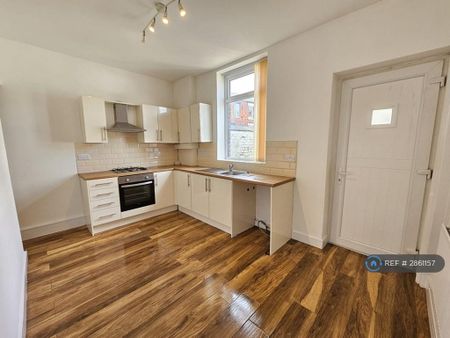 2 bedroom terraced house to rent - Photo 3