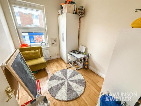 2 bedroom maisonette to rent - Photo 2