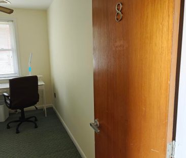 For Lease - 374 Central Park Boulevard Unit# Room #8, Oshawa, Ontario - Photo 4