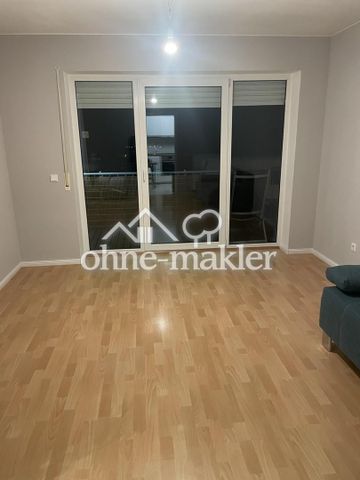 Sonnige 2-Zimmer-Wohnung mit Panorama-Balkon – barrierearm & modernisiert - Photo 2